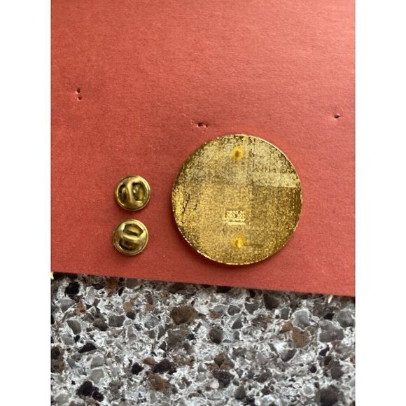 VINTAGE 1988 USA Bobsled Calgary Olympics Collectible Pin - Picture 4 of 4